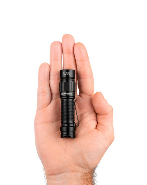 Lanterna Blitz PRO 550 Lúmens - Imagem 4